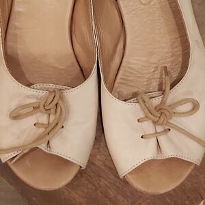 Bueno Keely slingback flat sandals.